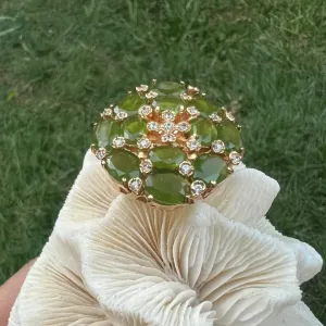 ANEL QUARTZO VERDE - ZIRCONIAS BRANCAS - BANHO OURO 18K