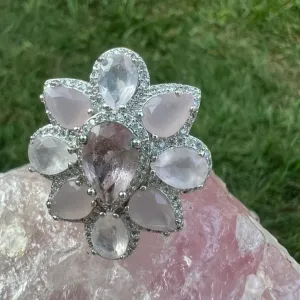 ANEL FLOR - GOTAS QUARTZO ROSA - BANHO RODIO BRANCO