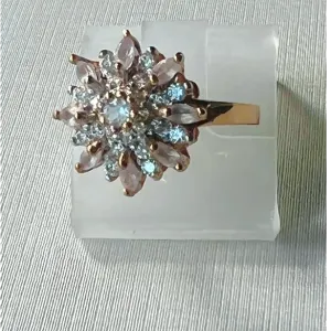 ANEL TOPAZIO ROSA - CRAVEJADO ZIRCÔNIAS BRANCA - BANHO OURO 18K