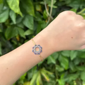 PULSEIRA REGULÁVEL - MANDALA  - CRAVEJADA ZIRCONIAS COLORIDAS - BANHO OURO 18K