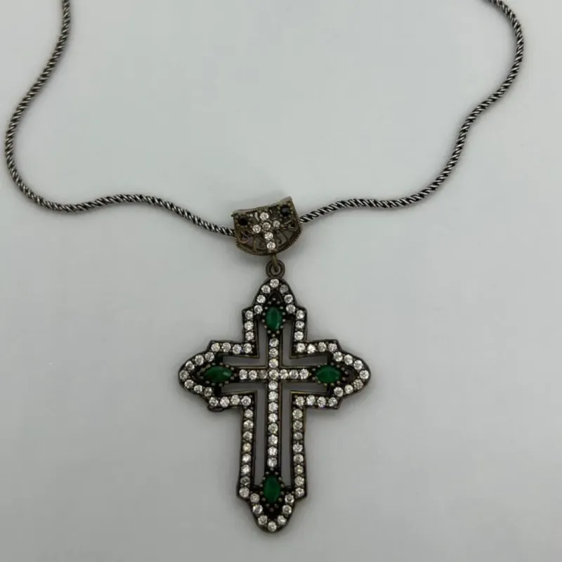 COLAR PRATA TURCA CRUZ CRAVEJADA DE ZIRCONIAS