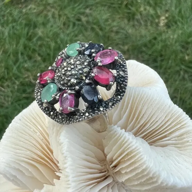 ANEL PEDRA MARCASSITA - CRISTAIS COLORIDOS - PRATA 925