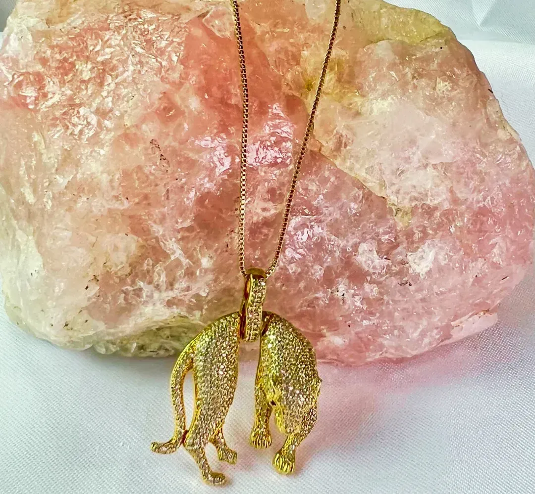 COLAR PANTERA - CRAVEJADO ZIRCONIAS BRANCA - BANHO OURO 18K