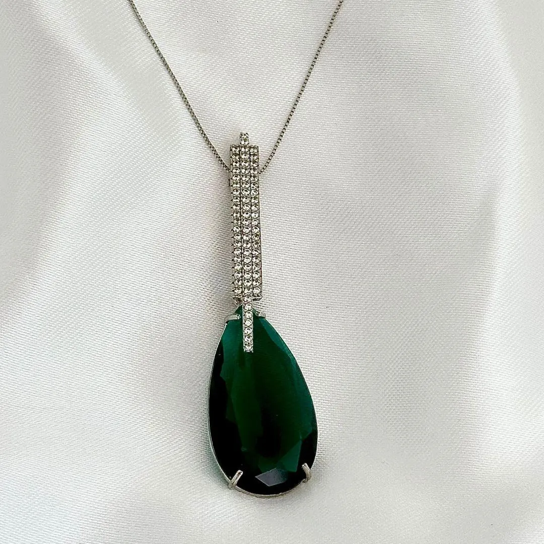 COLAR GOTA - CRISTAL ESMERALDA -  CRAVEJADO ZIRCONIAS BRANCA  - BANHO RODIO BRANCO
