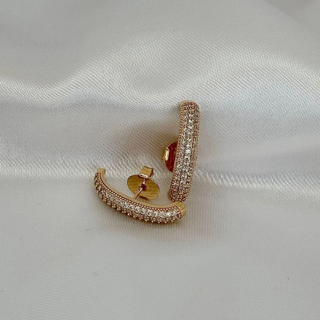 BRINCO EAR HOOK CRAVEJADO DE ZIRCONIAS - BANHO OURO 18K