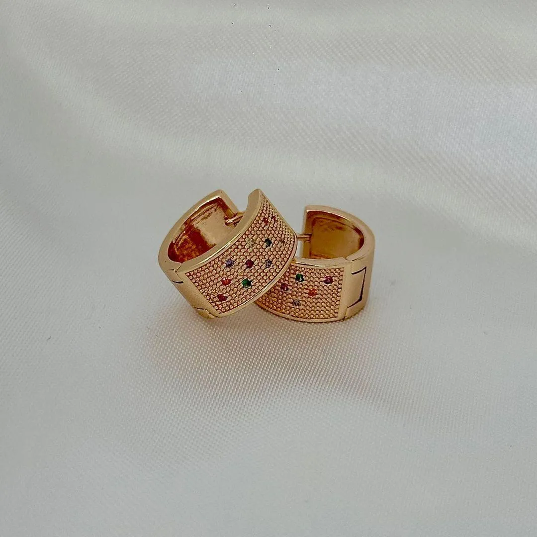 BRINCO ARGOLA - ZIRCONIAS COLORIDAS - BANHO OURO 18K