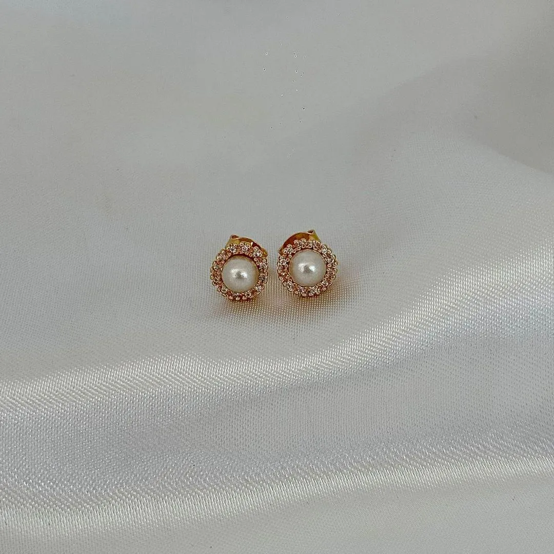 BRINCO PEROLA ZIRCONIAS CRAVEJADO