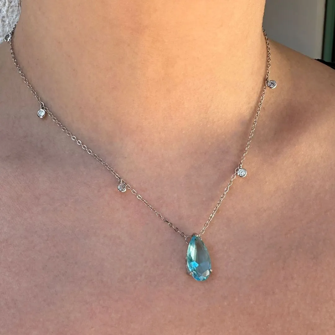 COLAR LONGO AJUSTAVEL - GOTA CRISTAL AZUL - PONTOS DE LUZ  - BANHO RODIO BRANCO