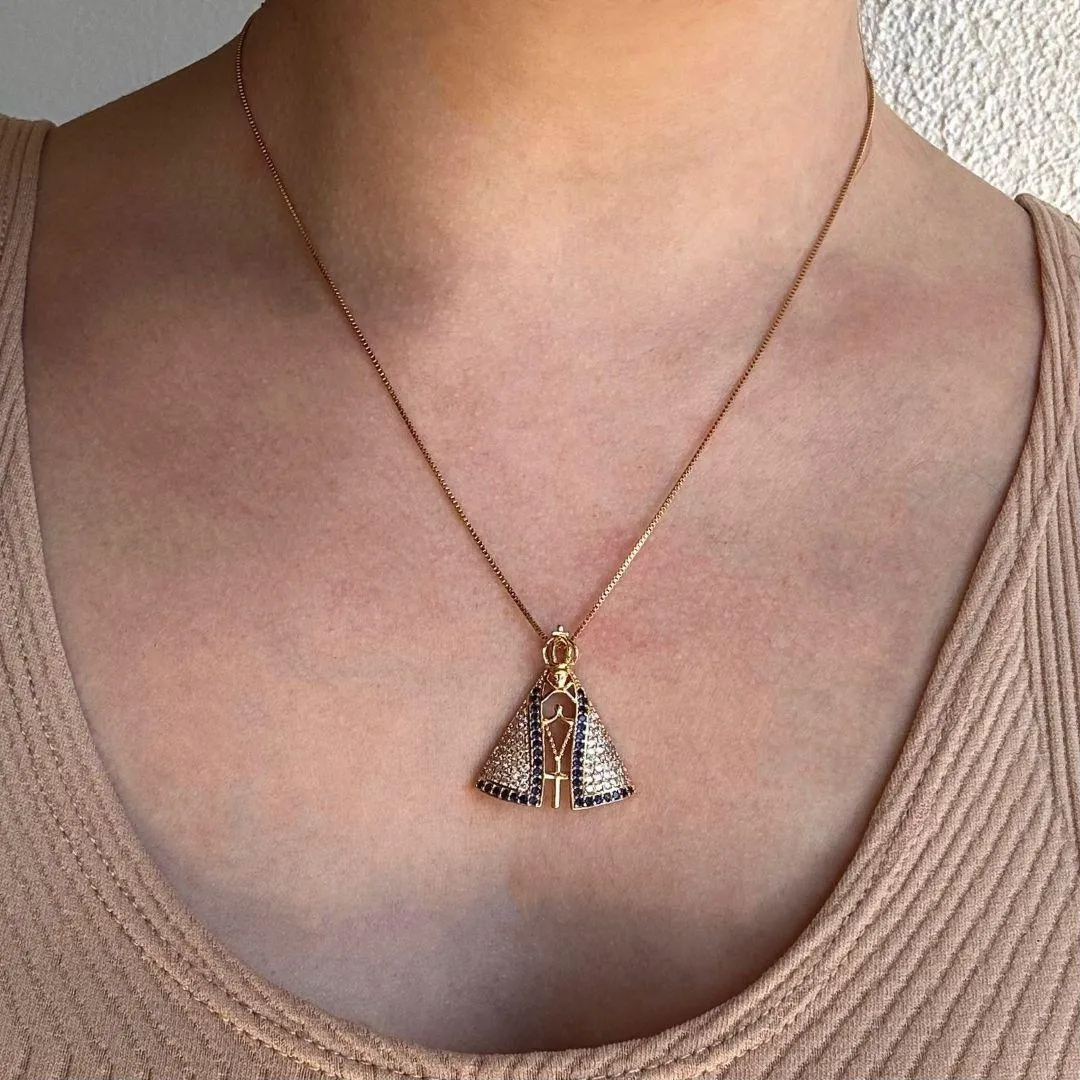 COLAR NOSSA SENHORA APARECIDA - CRAVEJADO EM ZIRCONIAS - BANHO DE OURO 18K