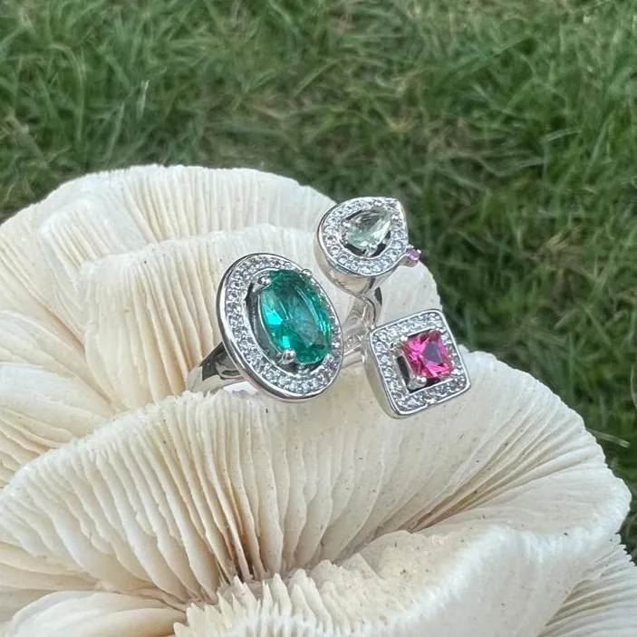 ANEL CRISTAL PARAIBA COLORIDO - MICROZIRCONIAS - BANHO RODIO BRANCO