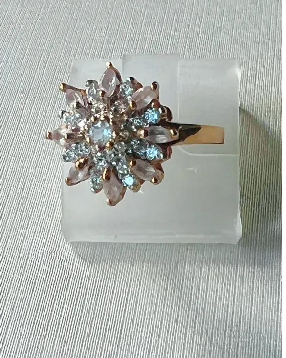 ANEL TOPAZIO ROSA - CRAVEJADO ZIRCÔNIAS BRANCA - BANHO OURO 18K