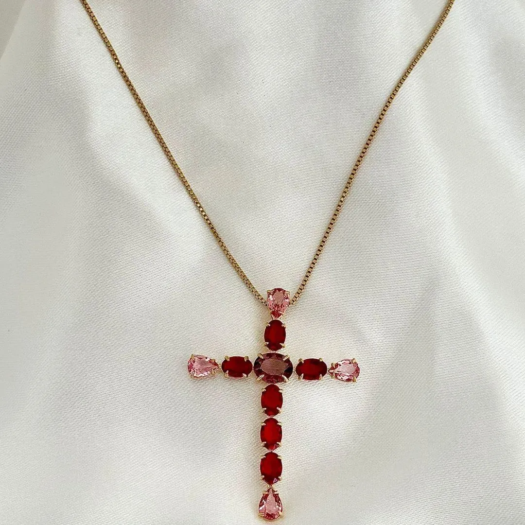COLAR CRUZ - PEDRA VERMELHA - BANHO OURO 18K