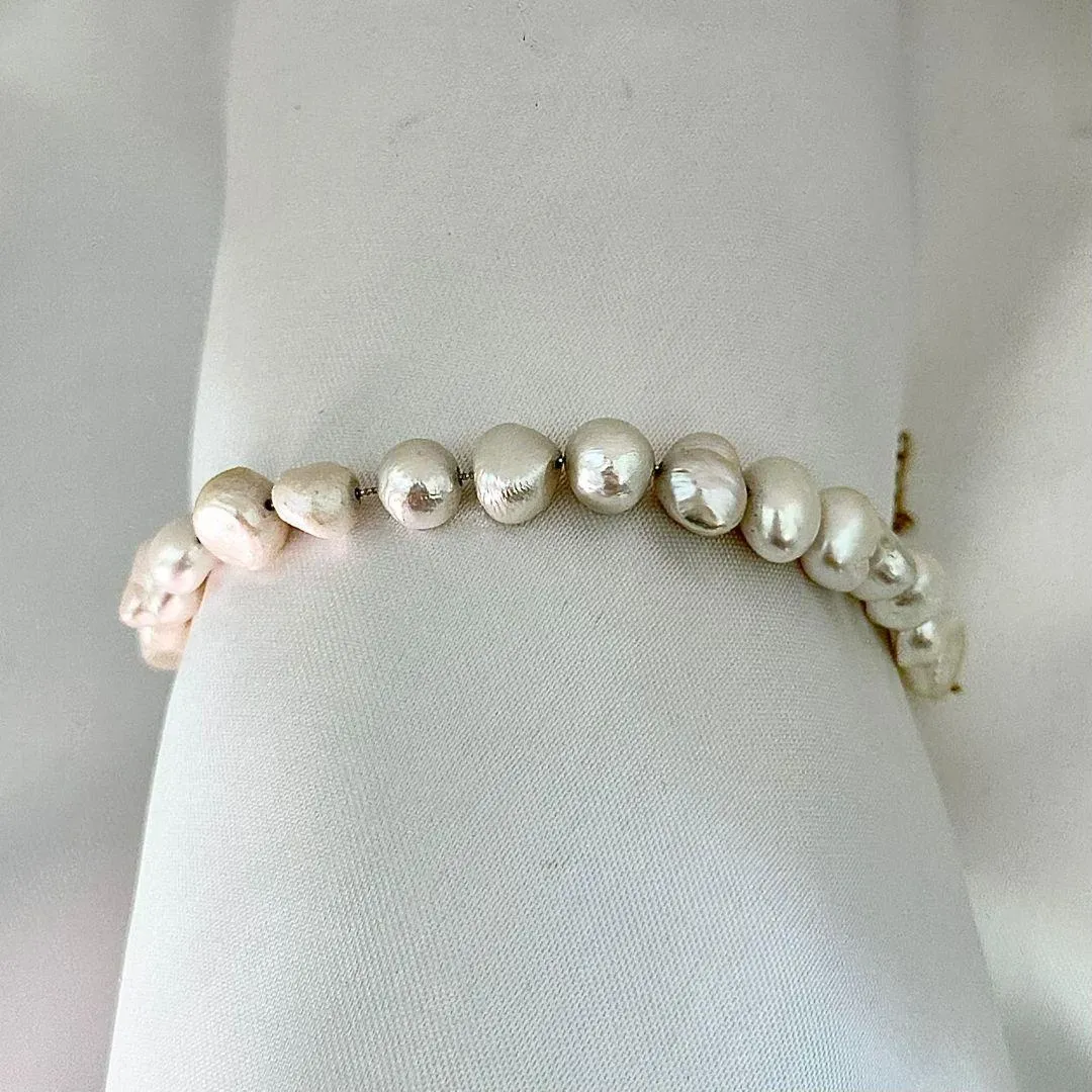 PULSEIRA PÉROLAS IRREGULARES - BANHO OURO 18K